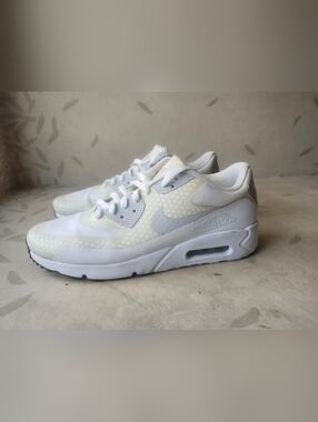 Nike Women’s Air Max Low-Top Sneakers in White and Light Gray
